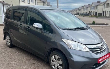Honda Freed I, 2012 год, 1 175 000 рублей, 4 фотография