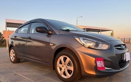 Hyundai Accent IV, 2013 год, 920 000 рублей, 3 фотография