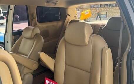 KIA Carnival III, 2017 год, 2 500 000 рублей, 9 фотография