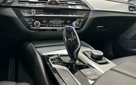 BMW 5 серия, 2019 год, 3 600 000 рублей, 13 фотография
