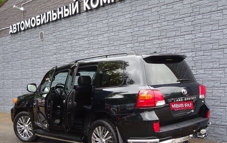 Toyota Land Cruiser 200, 2013 год, 4 400 000 рублей, 6 фотография