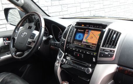Toyota Land Cruiser 200, 2013 год, 4 400 000 рублей, 31 фотография