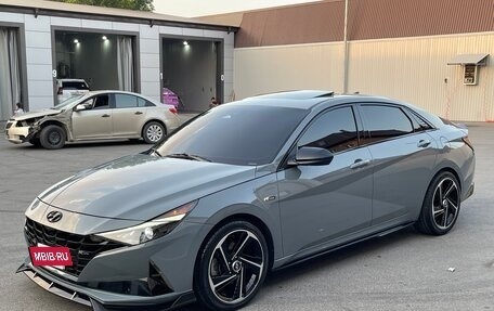 Hyundai Elantra, 2021 год, 2 250 000 рублей, 2 фотография