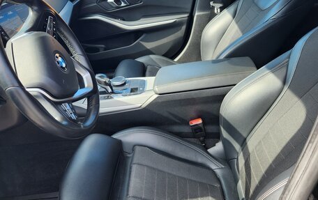BMW 3 серия, 2019 год, 2 690 000 рублей, 12 фотография