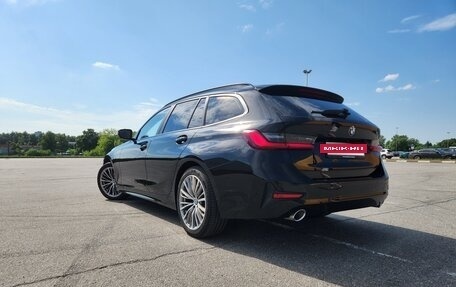 BMW 3 серия, 2019 год, 2 690 000 рублей, 4 фотография