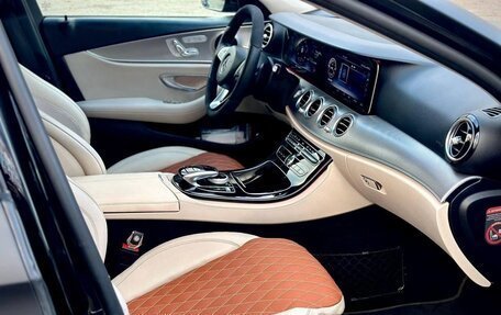 Mercedes-Benz E-Класс, 2016 год, 2 900 000 рублей, 4 фотография