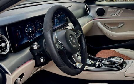 Mercedes-Benz E-Класс, 2016 год, 2 900 000 рублей, 9 фотография