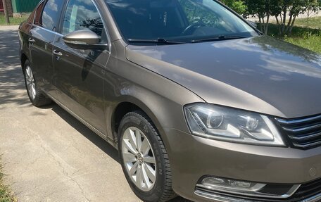 Volkswagen Passat B7, 2011 год, 910 000 рублей, 3 фотография