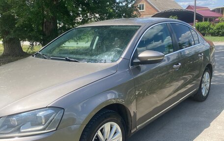 Volkswagen Passat B7, 2011 год, 910 000 рублей, 4 фотография