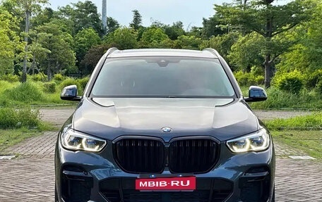 BMW X5, 2022 год, 5 920 013 рублей, 2 фотография