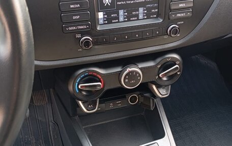 KIA Rio IV, 2019 год, 1 280 000 рублей, 3 фотография