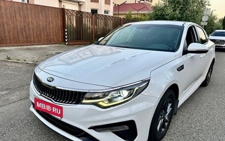 KIA Optima IV, 2018 год, 1 630 000 рублей, 2 фотография