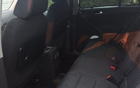 Volkswagen Tiguan I, 2010 год, 1 300 000 рублей, 16 фотография