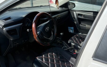 Toyota Corolla, 2013 год, 1 200 000 рублей, 5 фотография