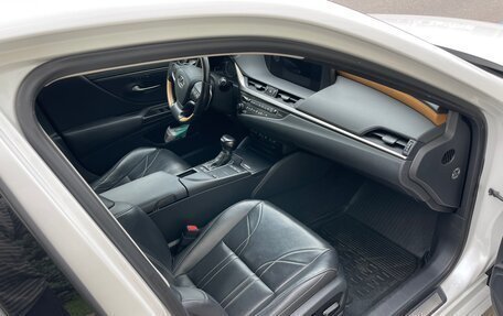 Lexus ES VII, 2018 год, 3 600 000 рублей, 8 фотография