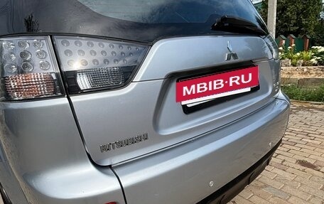 Mitsubishi Outlander III рестайлинг 3, 2008 год, 1 200 000 рублей, 11 фотография