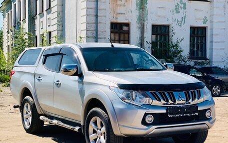 Mitsubishi L200 IV рестайлинг, 2015 год, 1 990 000 рублей, 6 фотография