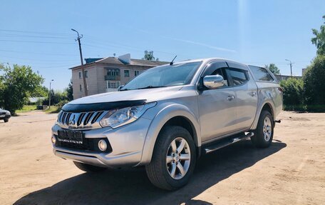 Mitsubishi L200 IV рестайлинг, 2015 год, 1 990 000 рублей, 3 фотография