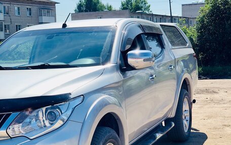 Mitsubishi L200 IV рестайлинг, 2015 год, 1 990 000 рублей, 4 фотография