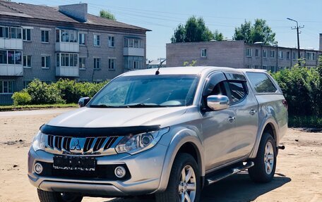 Mitsubishi L200 IV рестайлинг, 2015 год, 1 990 000 рублей, 7 фотография