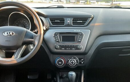 KIA Rio III рестайлинг, 2013 год, 915 000 рублей, 13 фотография