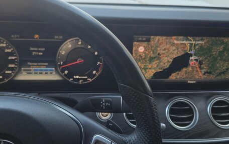 Mercedes-Benz E-Класс, 2016 год, 3 790 000 рублей, 20 фотография