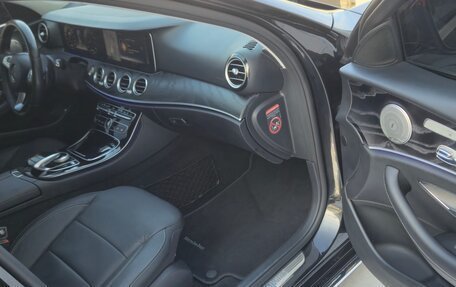 Mercedes-Benz E-Класс, 2016 год, 3 790 000 рублей, 21 фотография