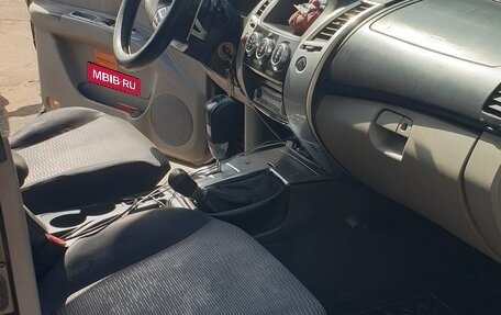 Mitsubishi Pajero Sport II рестайлинг, 2012 год, 1 200 000 рублей, 5 фотография