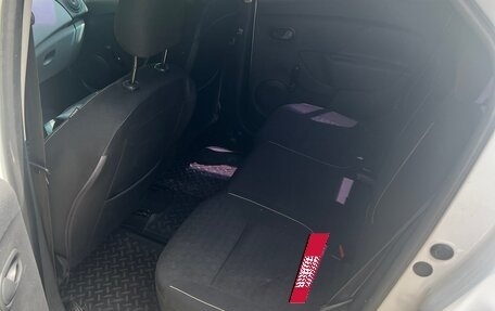 Renault Logan II, 2014 год, 412 000 рублей, 6 фотография