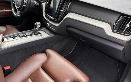 Volvo XC60 II, 2019 год, 3 300 000 рублей, 7 фотография