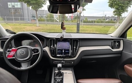 Volvo XC60 II, 2019 год, 3 300 000 рублей, 10 фотография