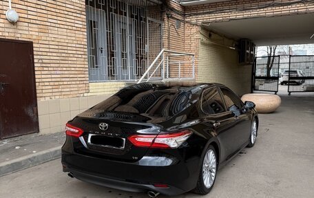 Toyota Camry, 2018 год, 2 900 000 рублей, 2 фотография
