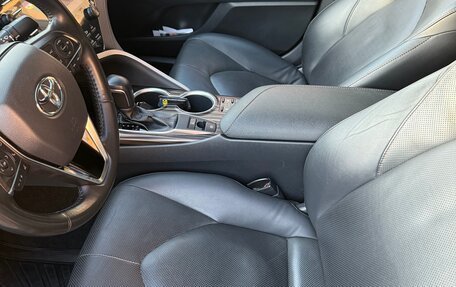Toyota Camry, 2018 год, 2 900 000 рублей, 3 фотография