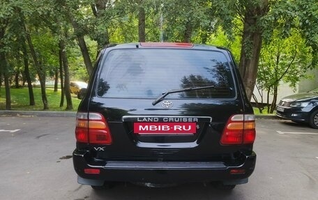 Toyota Land Cruiser 100 рестайлинг 2, 1998 год, 1 700 000 рублей, 4 фотография