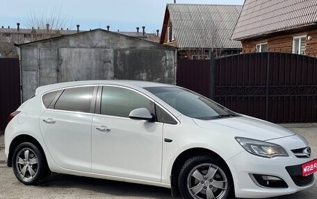 Opel Astra J, 2012 год, 760 000 рублей, 1 фотография