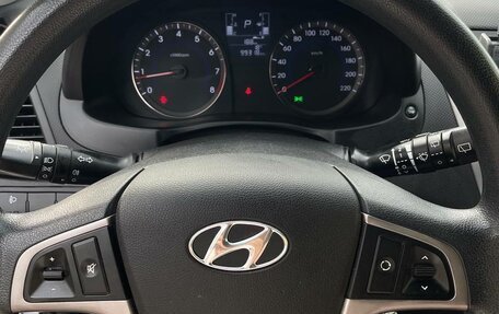 Hyundai Solaris II рестайлинг, 2015 год, 1 150 000 рублей, 10 фотография