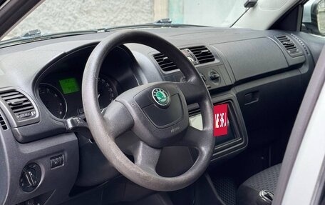 Skoda Fabia II, 2011 год, 555 444 рублей, 12 фотография