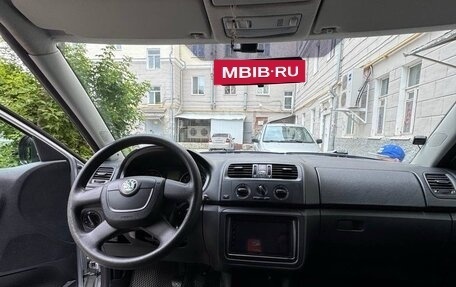 Skoda Fabia II, 2011 год, 555 444 рублей, 11 фотография