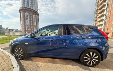 Hyundai Solaris II рестайлинг, 2015 год, 900 000 рублей, 2 фотография