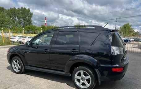 Mitsubishi Outlander III рестайлинг 3, 2012 год, 1 049 000 рублей, 4 фотография