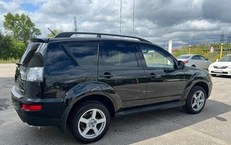 Mitsubishi Outlander III рестайлинг 3, 2012 год, 1 049 000 рублей, 2 фотография