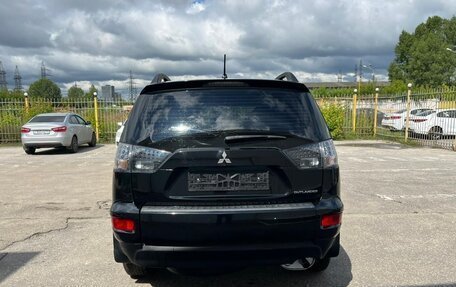 Mitsubishi Outlander III рестайлинг 3, 2012 год, 1 049 000 рублей, 6 фотография