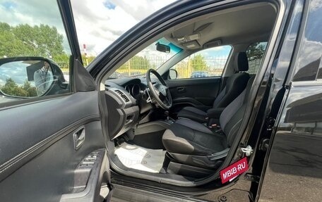 Mitsubishi Outlander III рестайлинг 3, 2012 год, 1 049 000 рублей, 8 фотография