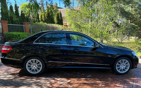 Mercedes-Benz E-Класс, 2011 год, 2 950 000 рублей, 4 фотография