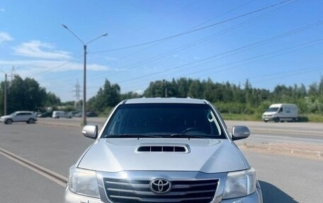 Toyota Hilux VII, 2012 год, 1 950 000 рублей, 2 фотография