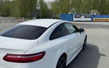 Mercedes-Benz E-Класс, 2019 год, 4 200 000 рублей, 8 фотография