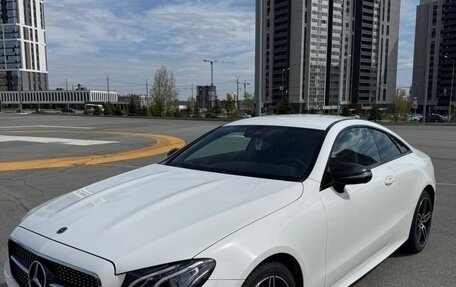 Mercedes-Benz E-Класс, 2019 год, 4 200 000 рублей, 10 фотография