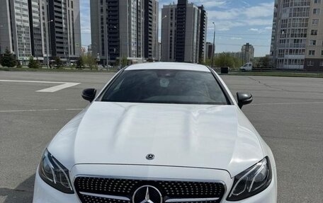 Mercedes-Benz E-Класс, 2019 год, 4 200 000 рублей, 11 фотография