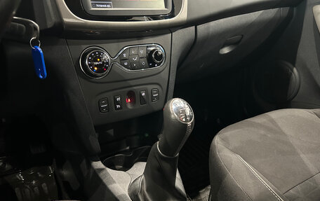 Renault Logan II, 2019 год, 1 099 000 рублей, 20 фотография