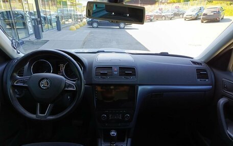 Skoda Yeti I рестайлинг, 2014 год, 1 098 900 рублей, 17 фотография